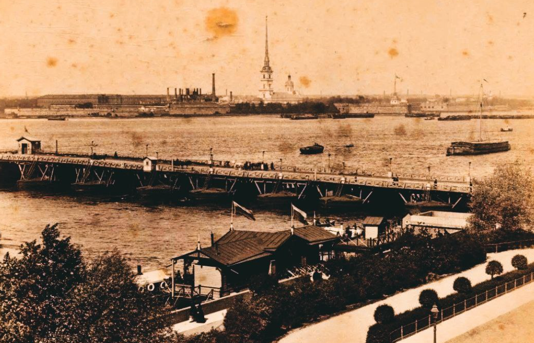 Архивное фото моста