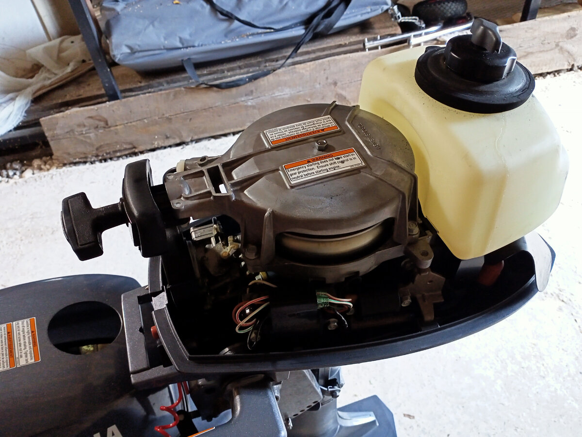 Встроенный бак удобен лишь для малых перемещений по водоему