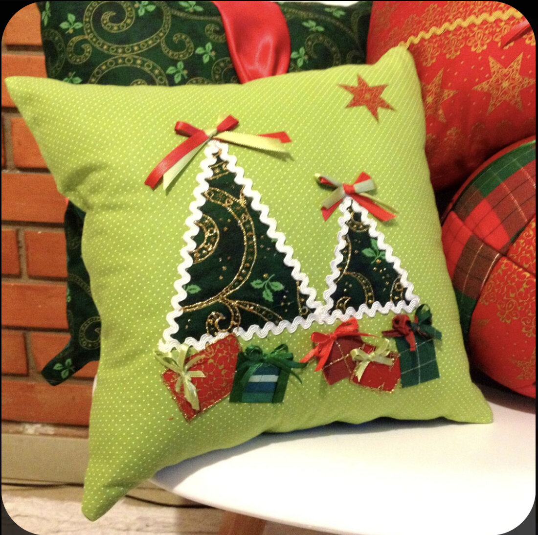 Самодельные новогодние подушки - уют и дух Рождества в вашем доме!