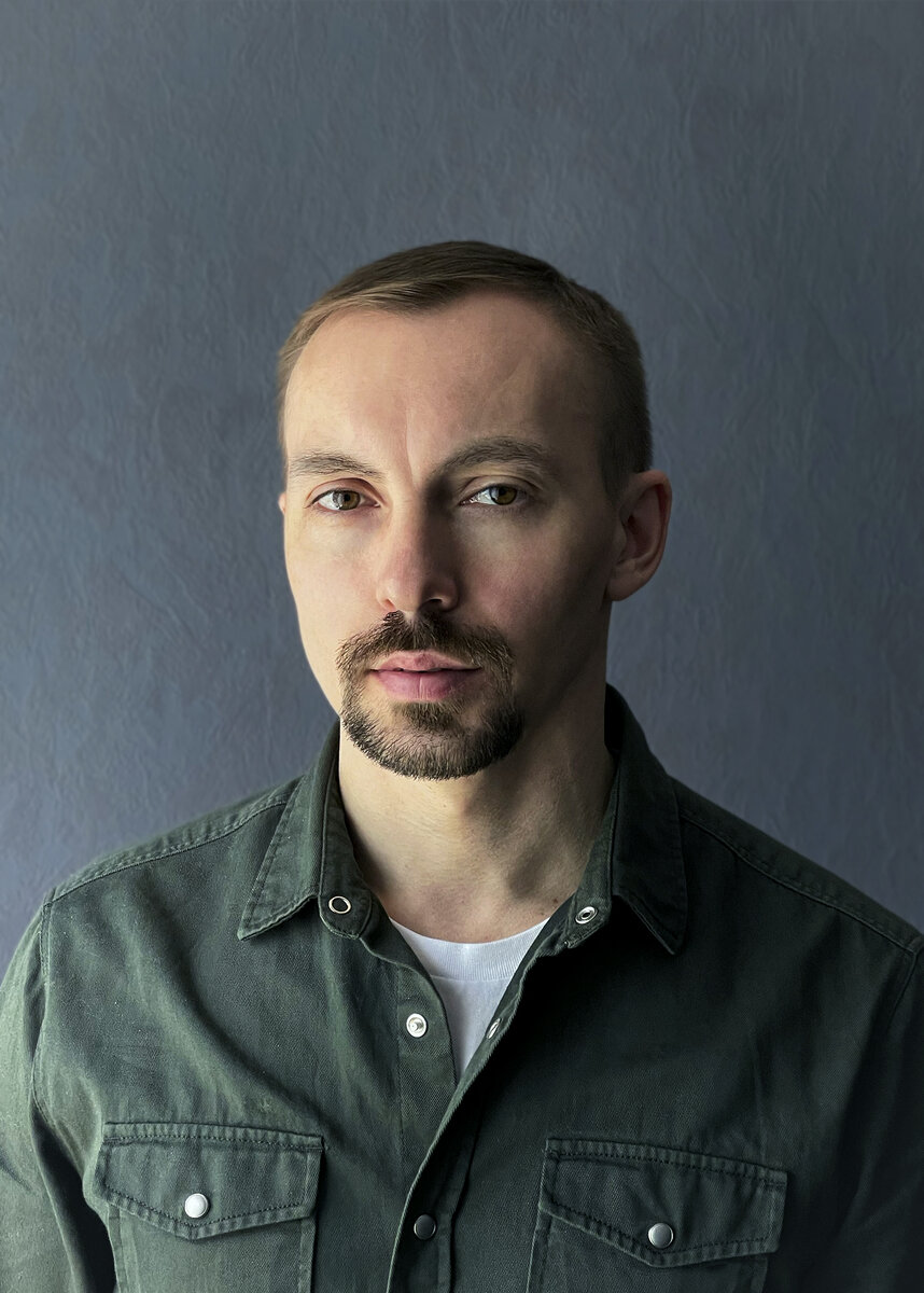 Режиссёр Дмитрий Семибратов