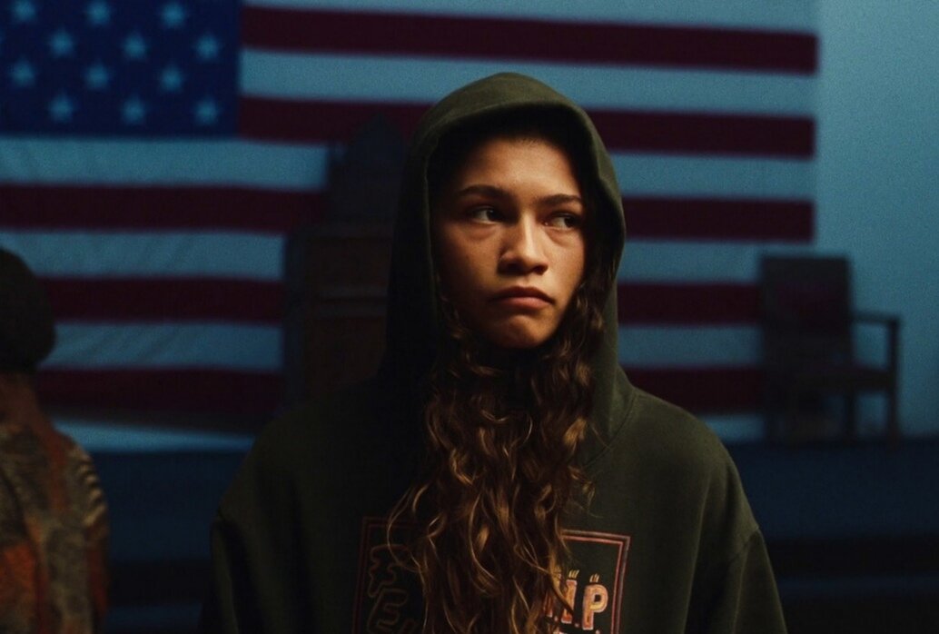 Кадр из 2 сезона сериала "Эйфория". 