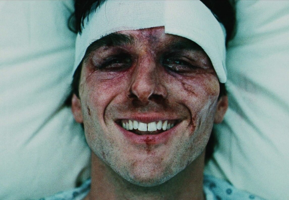 Кадр из 2 сезона сериала "Эйфория". 