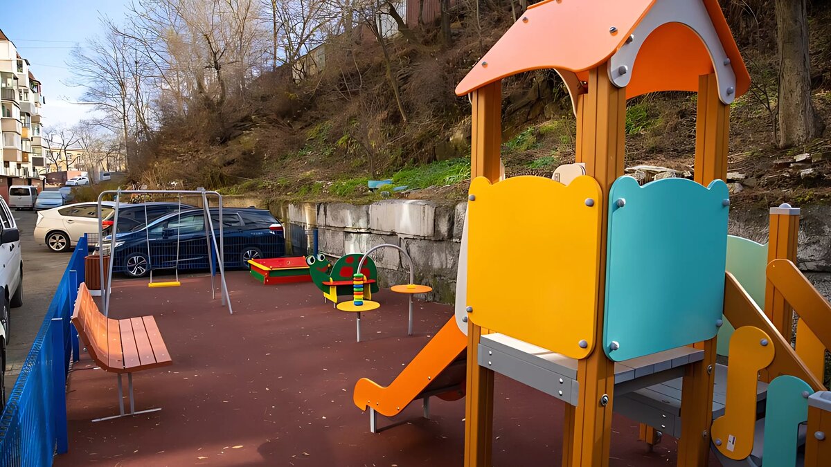     Еще три ТОСа приступили к реализации своих проектов благоустройства во Владивостоке. Средства на проведение работ общественные объединения получили в рамках краевого конкурса ТОС.