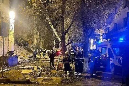    Жителям разрушенного дома в Астрахани начали выплачивать компенсации