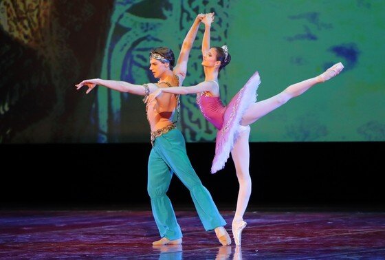    Артист балета Владимир Шкляров и балерина Мария Хорева