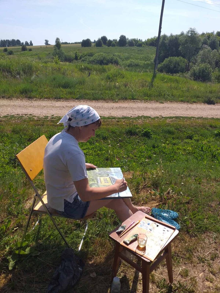 Я в деревне - моем месте "силы" - за любимым занятием