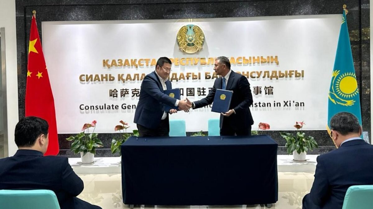    Фото: Gov.kz Август Макаров