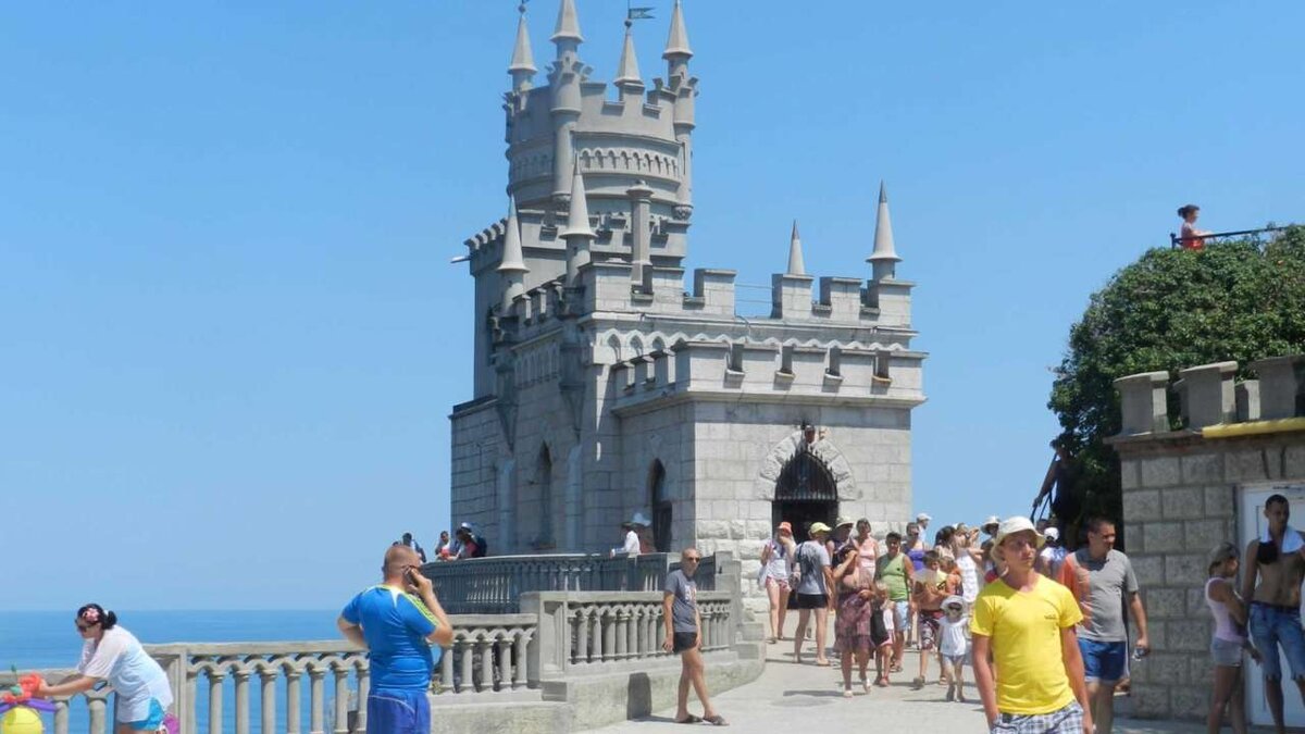    В Крыму прорабатывают введение налоговых льгот для турбизнеса