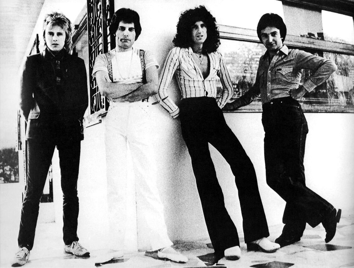 Фото квин в жизни. Queen 1978. Фредди Меркьюри 1978. Группа куин в молодости. Куин в молодости.