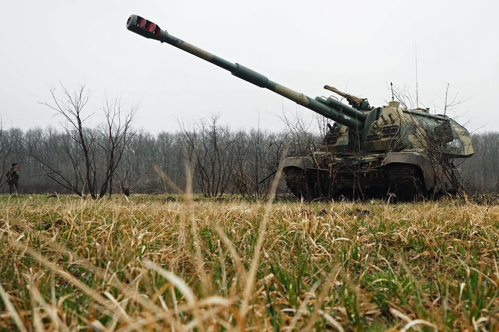 максимальная дальность стрельбы артиллерии. Long tom 155mm. артиллерия дальность стрельбы дальнобойная. самая большая дальность стрельбы артиллерии. американская 280-мм пушка м65.