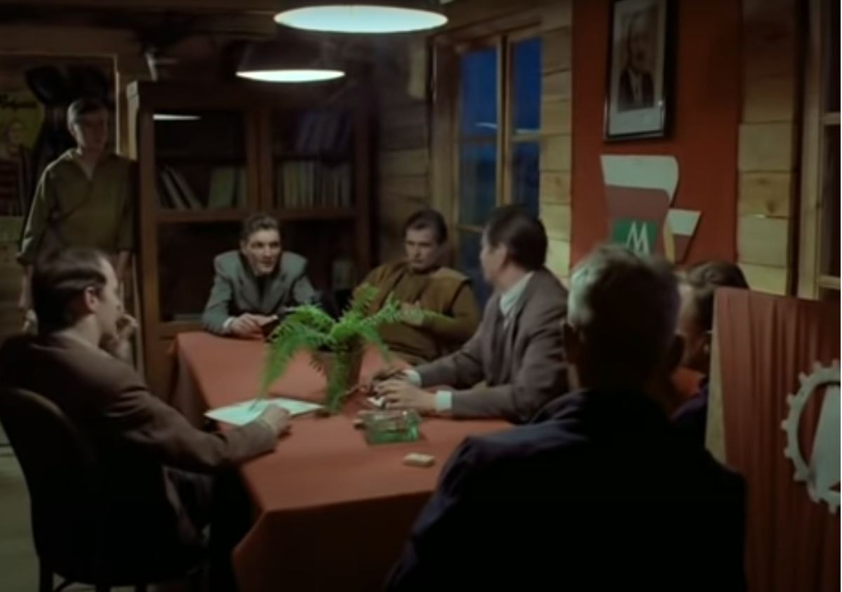 "Человек из мрамора"... кадр со сценой собрания... собрания хорошо знакомы многим