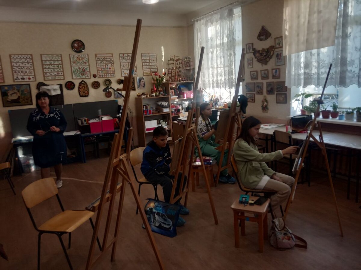    Юные художники Макеевки и Нижневартовска готовятся к совместной выставке