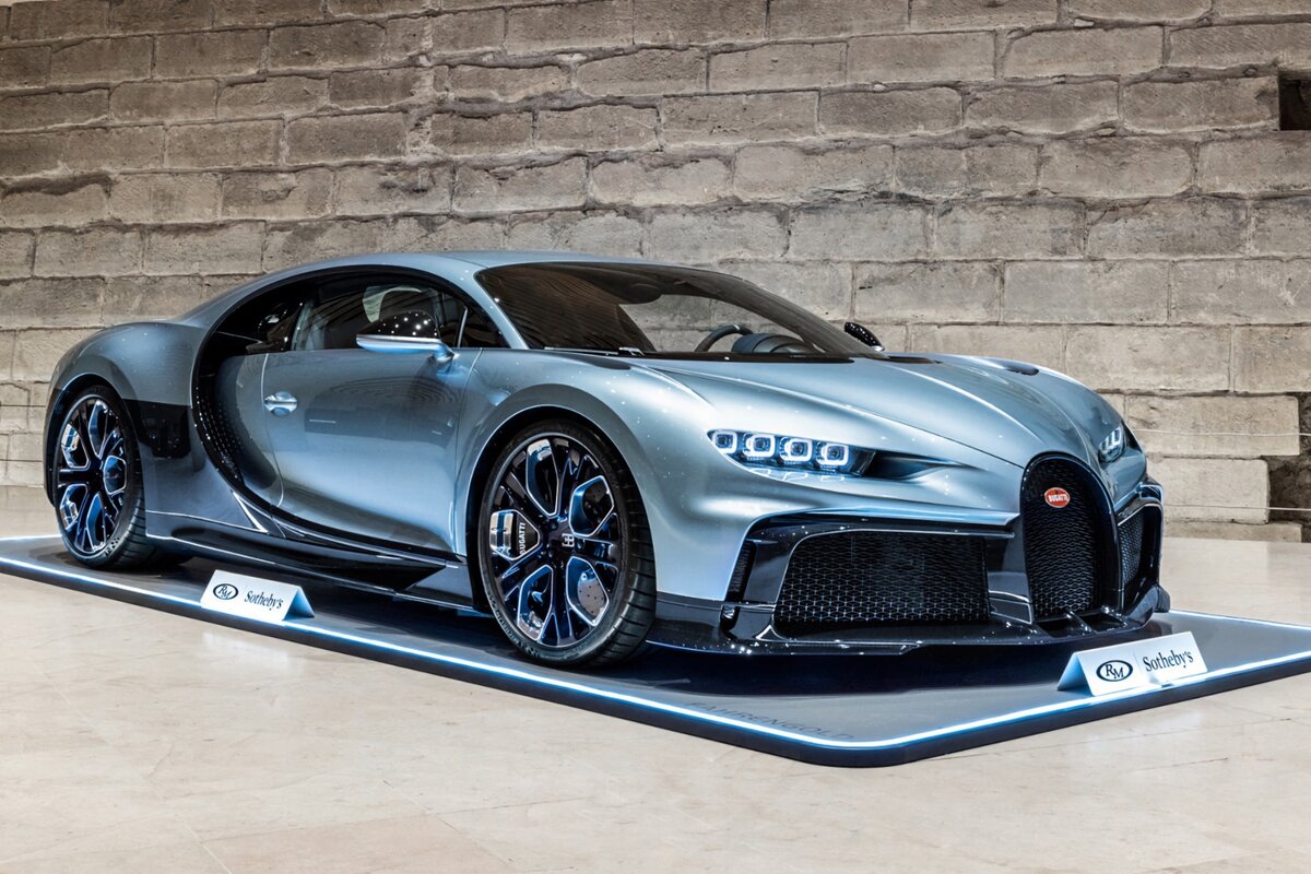 Bugatti Chiron максимальная скорость