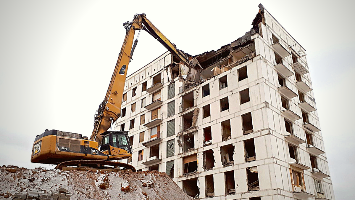 Разрушенное здание. Демонтаж высотного дома демонтаж снос. Демонтаж высотного дома демонтаж снос. Комплекс lotus riverside, шанхай. Демонтаж высотного дома демонтаж снос.
