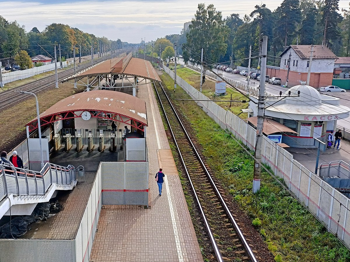На фото: поселок Удельная, Московская область