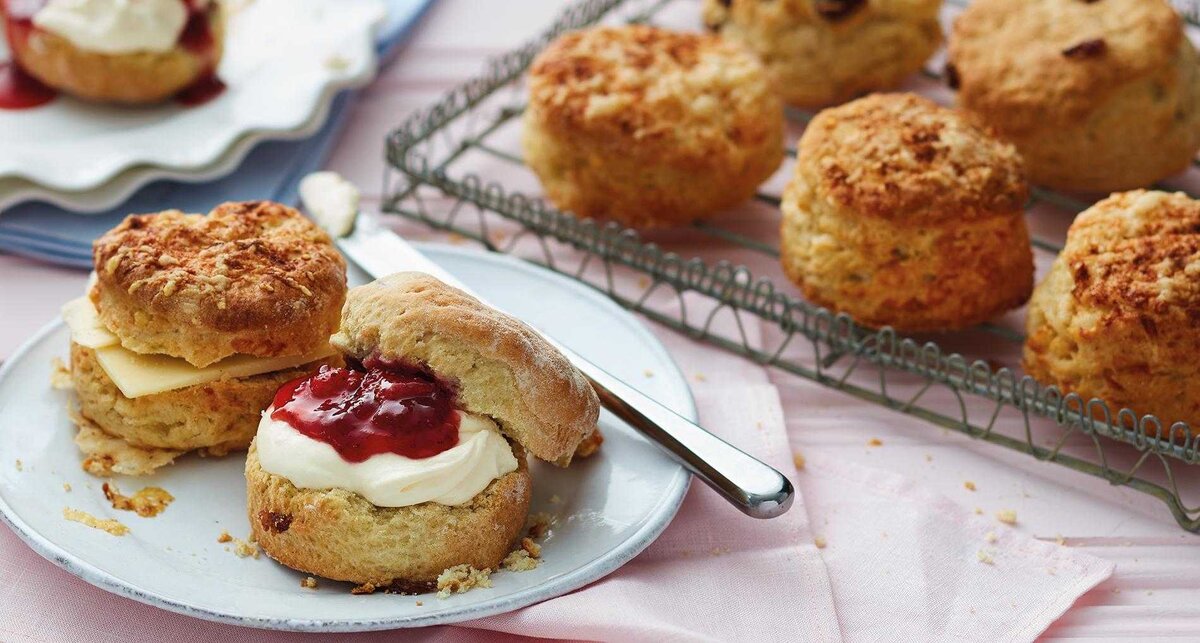 British cuisine is simple puddings stews pies. Девонширские СКОНЫ. Британские булочки СКОНЫ. Шотландские СКОНЫ. Английские СКОНЫ (English Breakfast Scones).