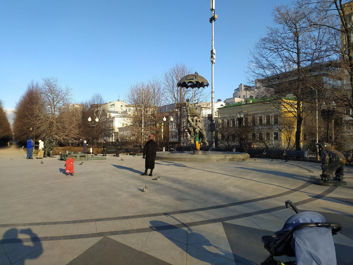 Цветной бульвар /фото автора (листайте далее)