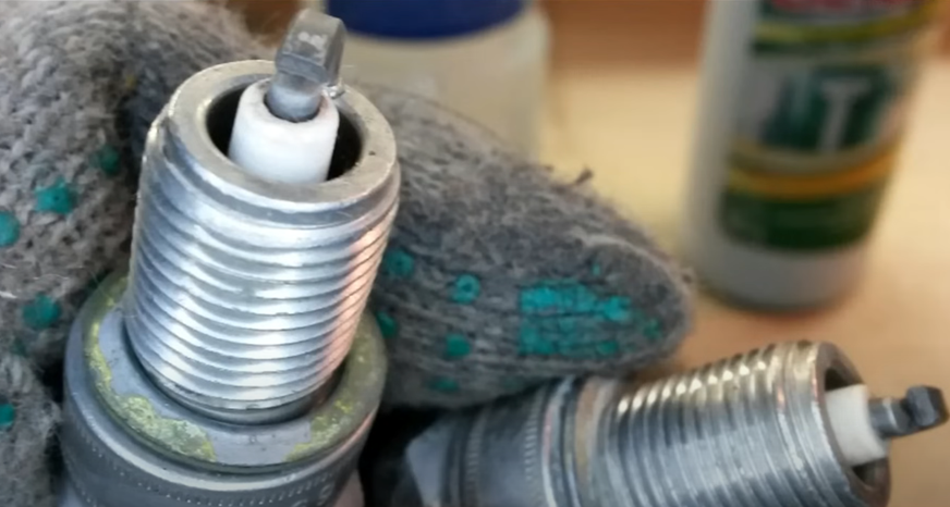 Один из подписчиков канала задал интересный вопрос. Многие из вас наверняка сталкивались с тем, если свечи периодически загаживаются, то их можно очистить пескоструйной обработкой.-2