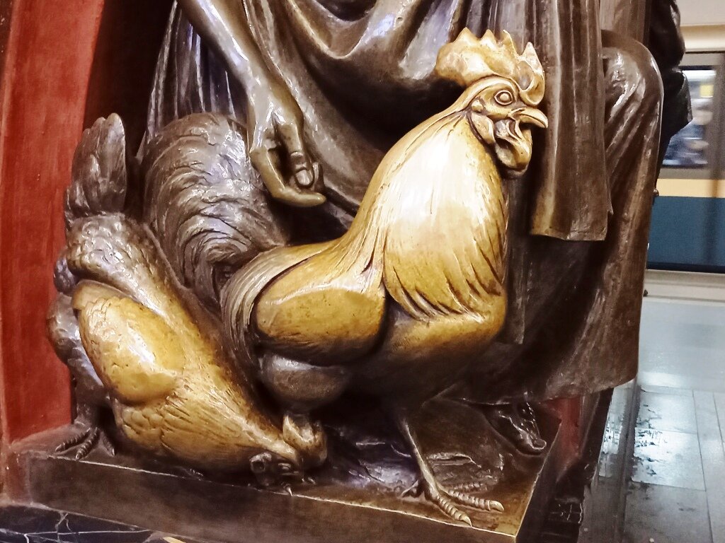 Тот самый петух, что потряс интуриста. Вся съемка из метро - автора текста.