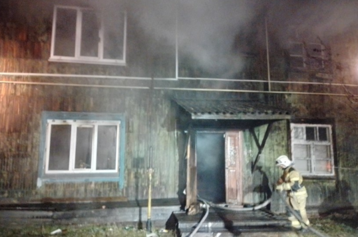    В Тюменской области при пожаре в доме погибли трое детей