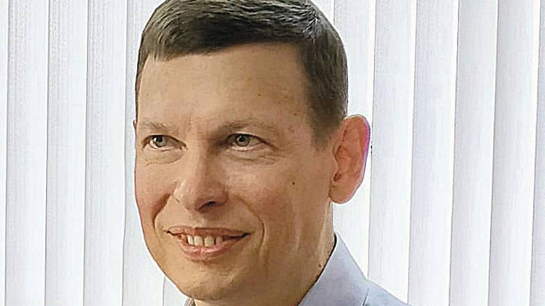«По сравнению с советскими временем, с началом двухтысячных, с периодом десятилетней давности яйцо и водка в нашей стране подорожали меньше, чем другие продукты», — утверждает первый заместитель гендиректора АО «Птицефабрика “Свердловская”» Игорь Овчинников