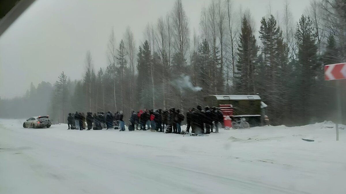     За один день на границе Карелии и Финляндии дважды перекрывали движение: об этом пишут федеральные СМИ.