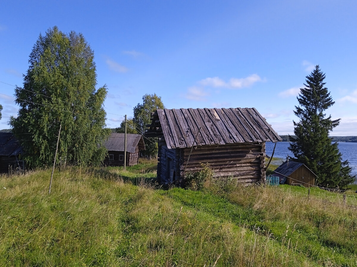 Еще один старинный амбар - в деревне Семёнова
