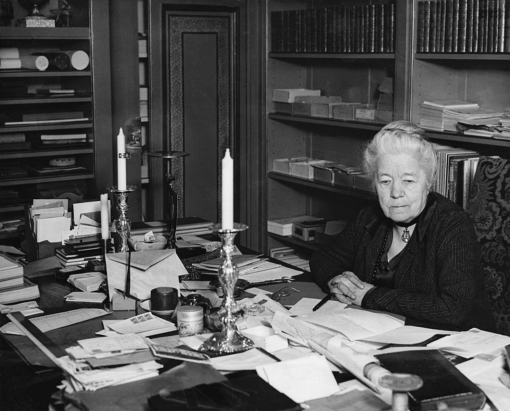 Сельма Оттилия Ловиза Лагерлёф (20 ноября 1858 - 16 марта 1940), шведская писательница, первая женщина, получившая Нобелевскую премию по литературе (1909)