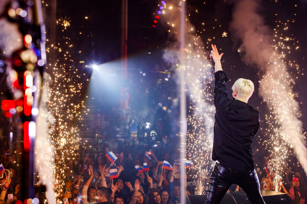 Фото с концерта в Казани. Из интернета 