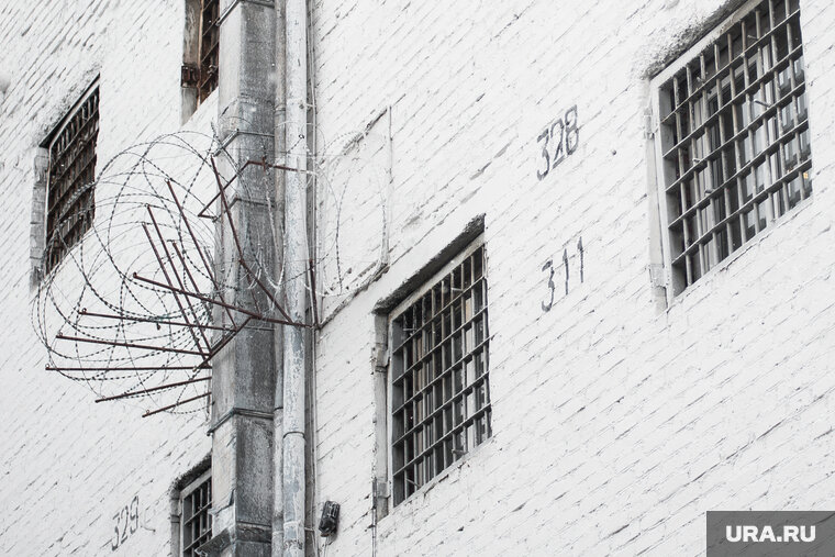    Сотрудникам полиции удалось поймать дебоширов