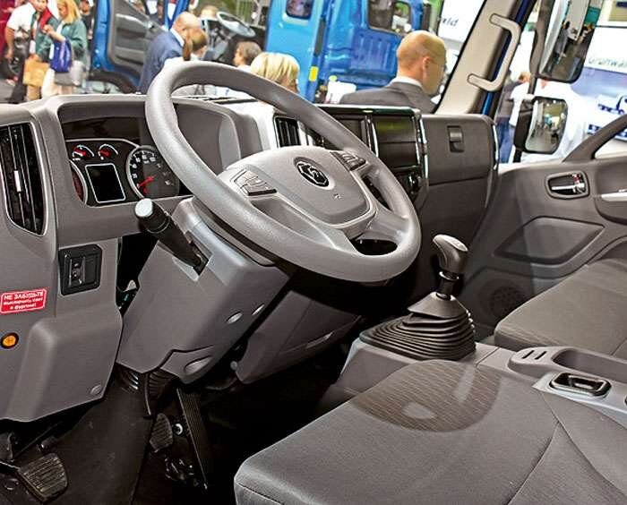   Рулевая колонка имеет солидный диапазон регулировки по углу наклона