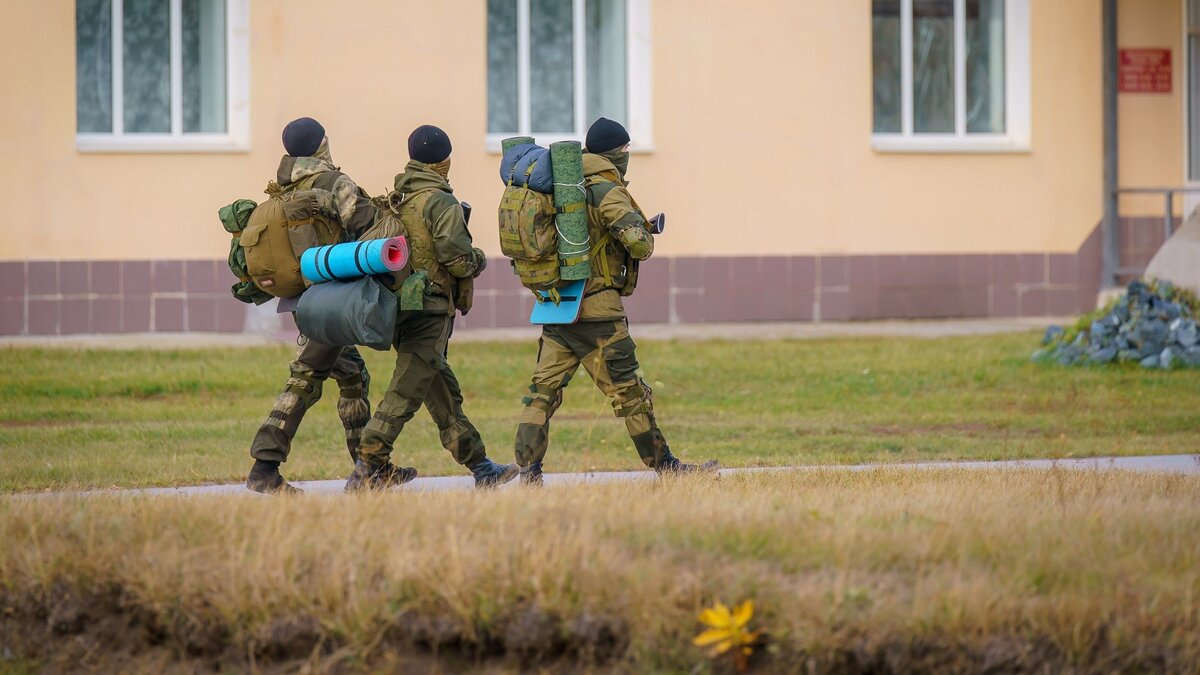    Мужчины с категорией годности «В» активно подписывают контракты в Югре