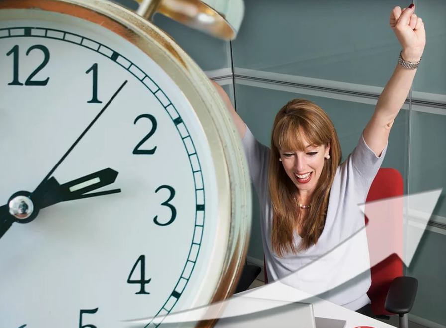 Время - деньги. Часы тайм менеджмент. Тайм менеджер. Человек часы. Сверхурочная работа оплата труда.