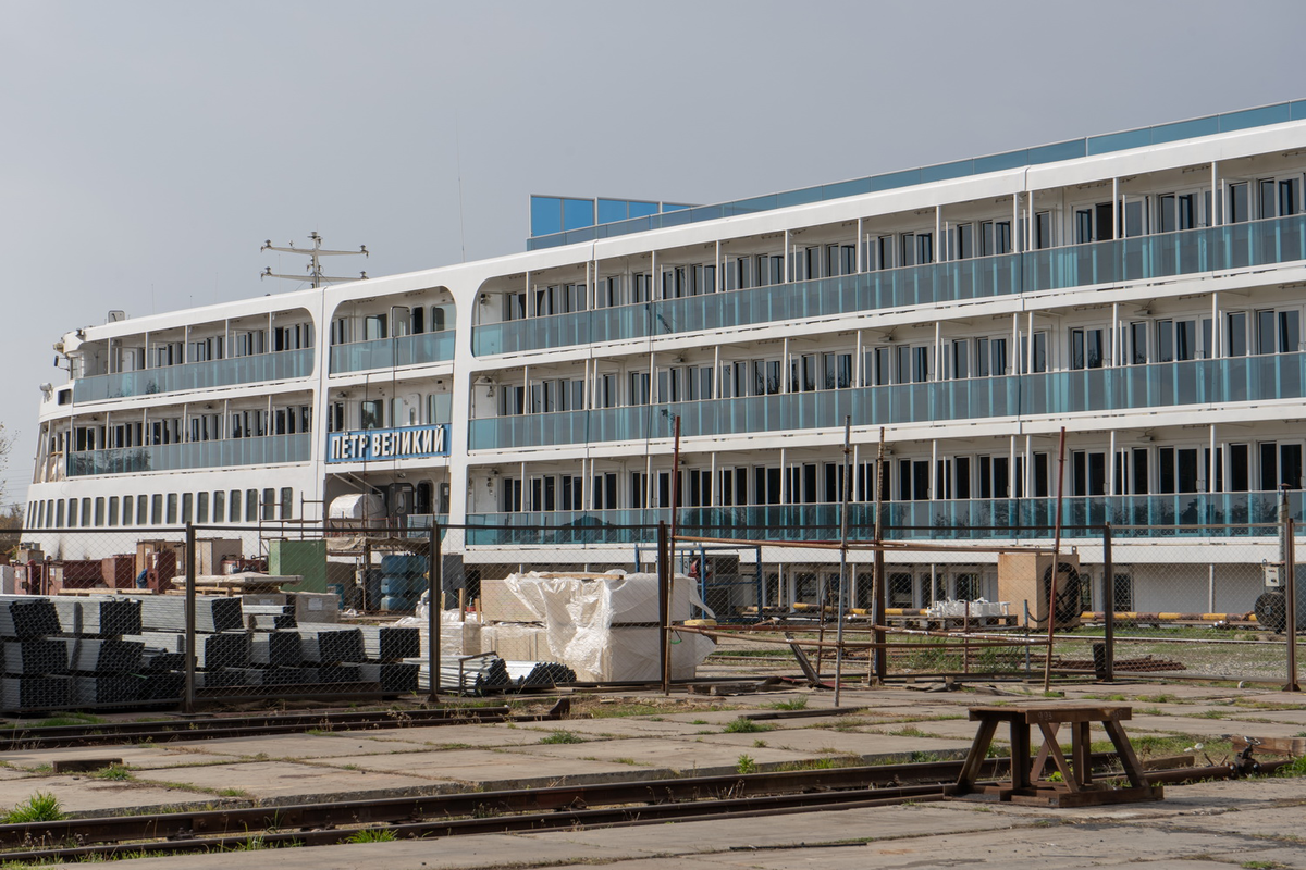 Теплоход «Петр Великий» на АСПО