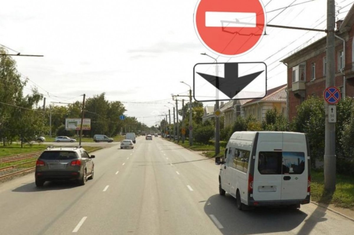    На ул. Богдана Хмельницкого в Омске появятся выделенные полосы