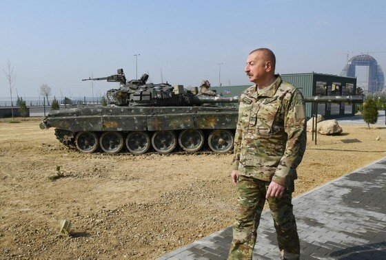    Ильхам Алиев принял участие в открытии в Баку Парка военных трофеев