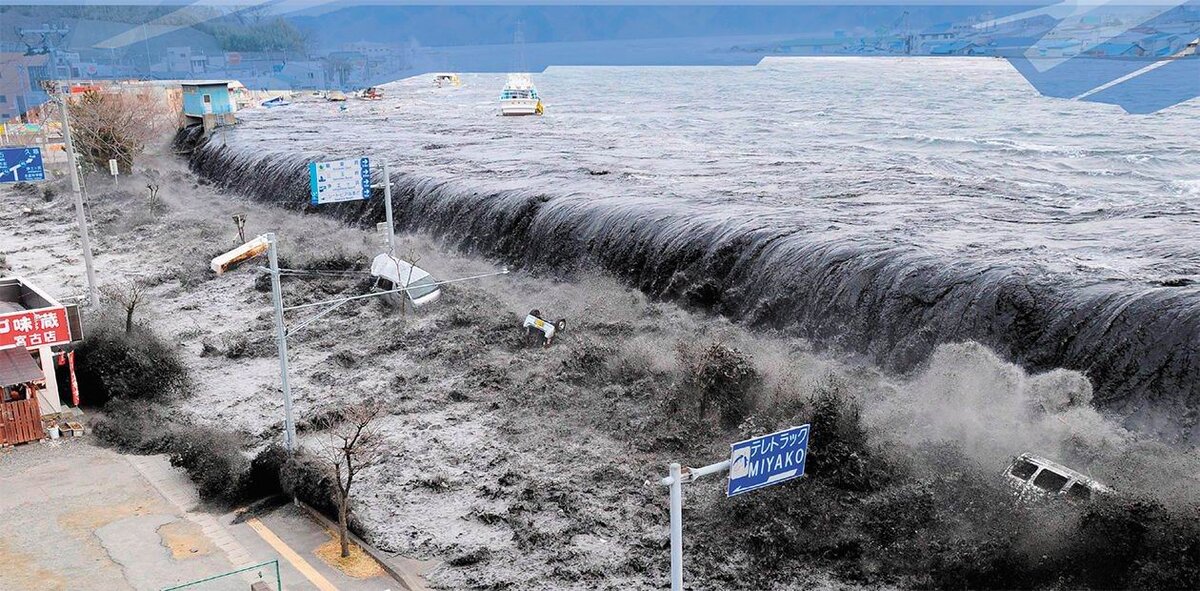 Страшное цунами в Тайланде произошедшее в 2004 году, унесло не мало жизней. Фото: scfh.ru