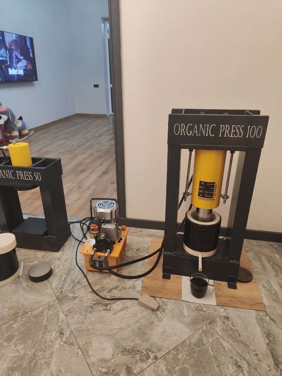 Маслопресс на 100 тонн для холодного отжима масла