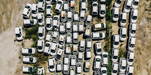 Стихийная свалка электромобилей в Техасе