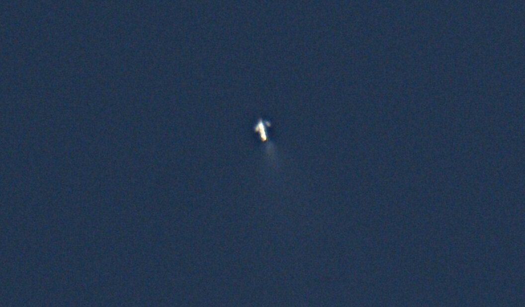 Крупный обломок Старшипа с обтекателем. Источник: https://twitter.com/astroferg/status/1726282604079714420