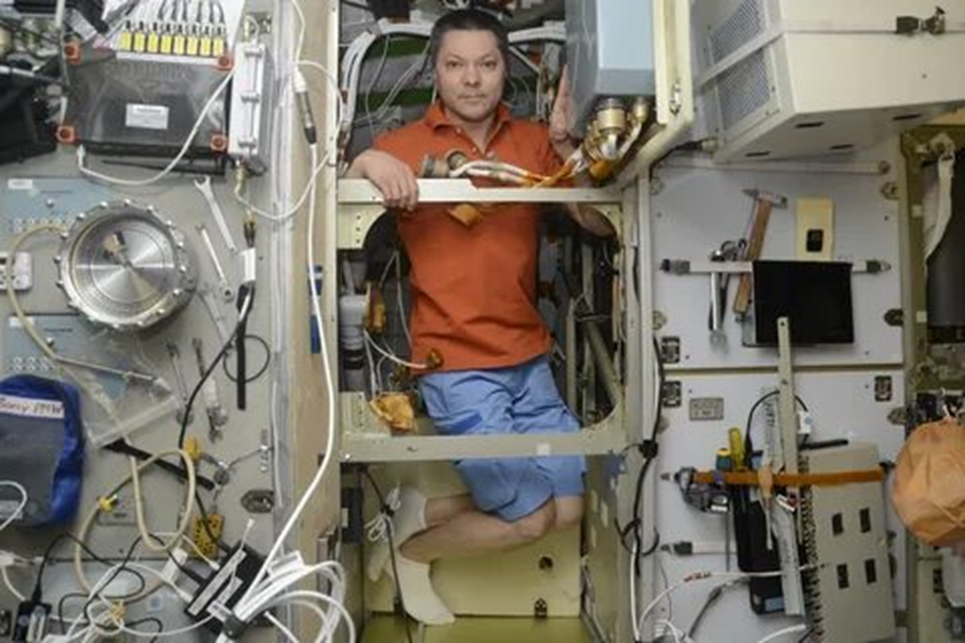 Олег Кононенко во время космического полета. Фото: Роскосмос