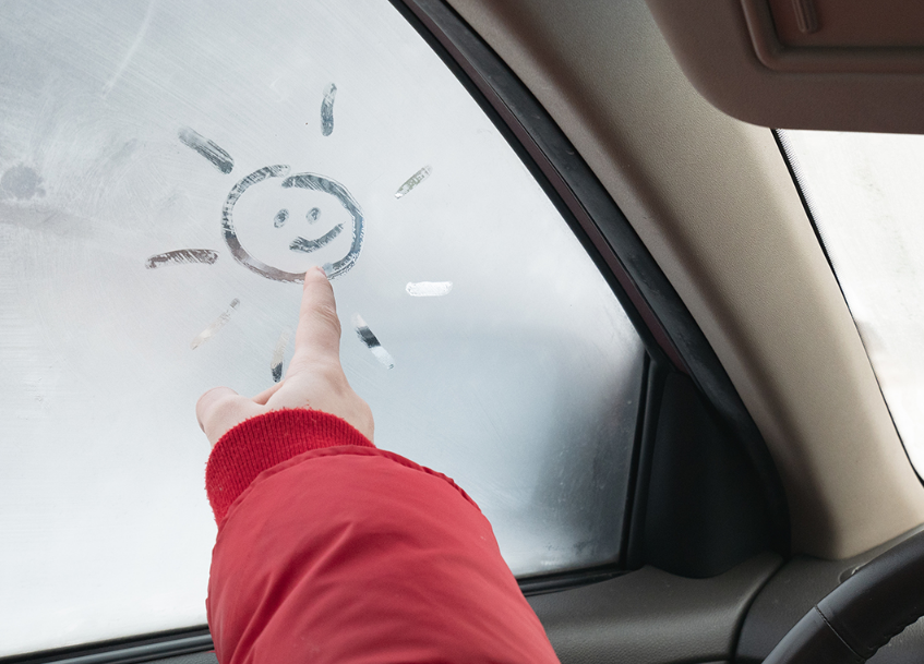 потеют стекла в автомобиле и как с этим бороться