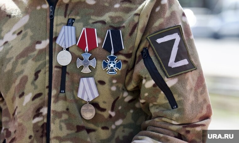    Мальчик носил шапку с буквой Z из-за отца, участвовавшего в спецоперации РФ на Украине