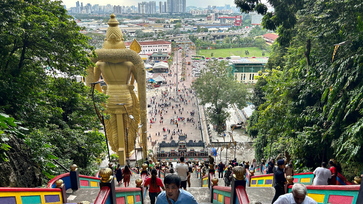 Вид с пещер Бату