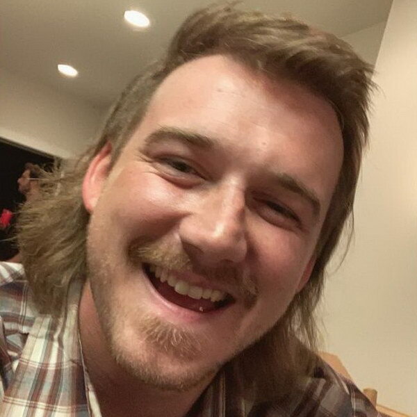     Морган Уоллен и Тейлор Свифт стали главными победителями Billboard Music Awards 2023