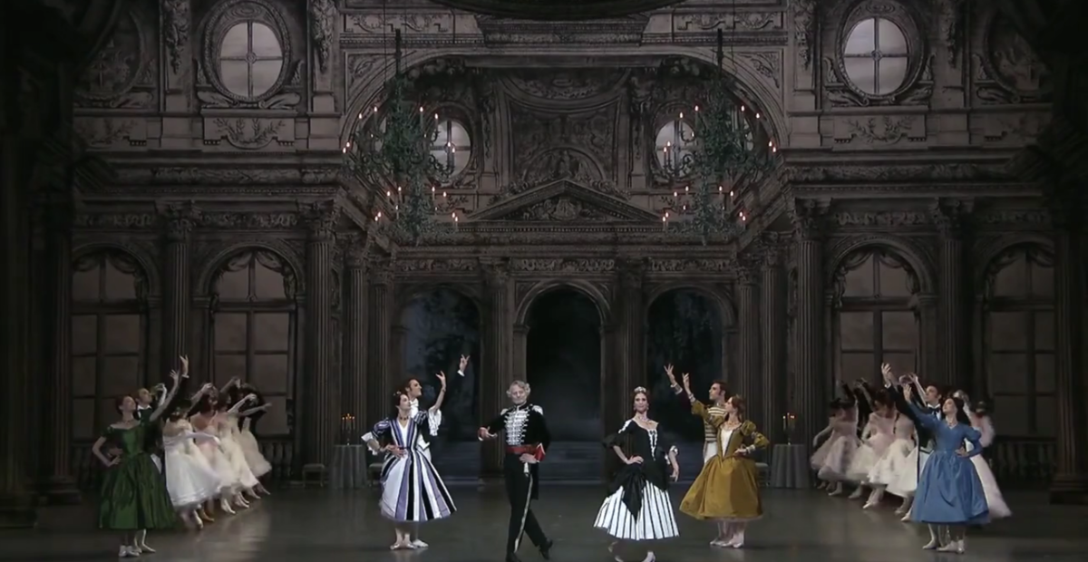 Кадр из трансляции балета