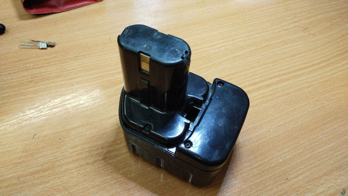 Дохлый аккумулятор для шуруповерта