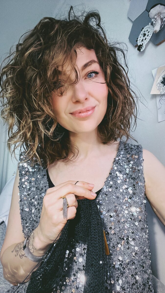 Топ с пайетками люстроза