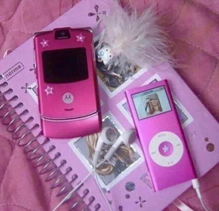 Picture from Pinterest, author: Aesthetic Susie, 2000's aesthetics