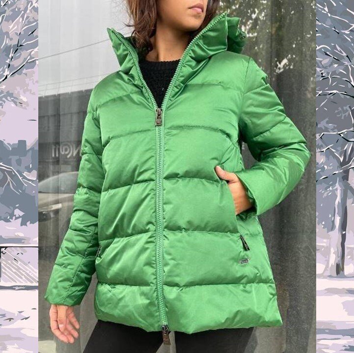 Зеленый пуховик